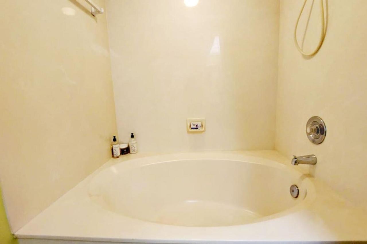 Paradise Sol 2bd2ba On Golf Course Near Bch Apartment St. Petersburg